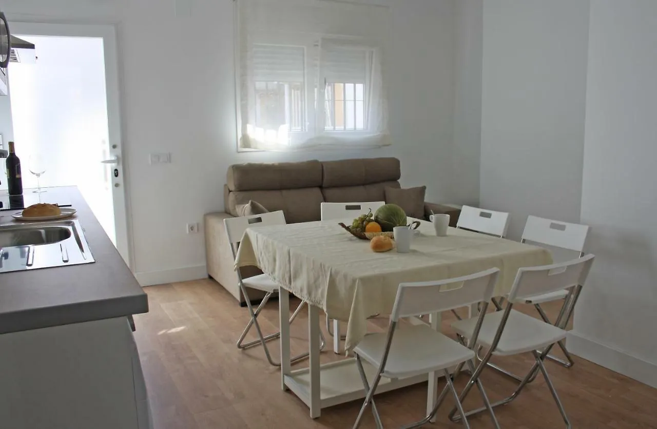公寓 Apartamentos Angelita Plaza Beach 马拉加